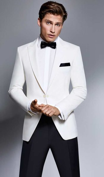 Weißes Dinnerjacket bei STURM Herrenausstatter Wien