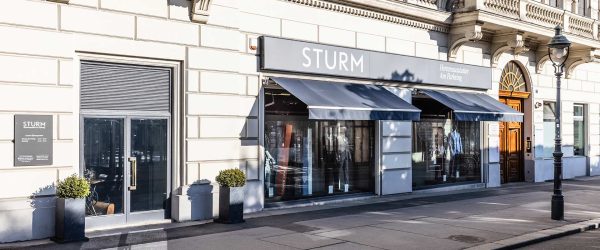 Sturm Herrenausstatter am Parkring Geschäft Außenaufnahme Anzüge